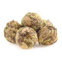 Pai mu tan tea balls